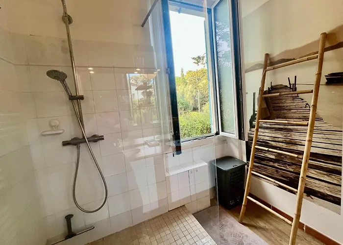 Family Of 150m2 With Swimming Pool In Holiday home Hyeres