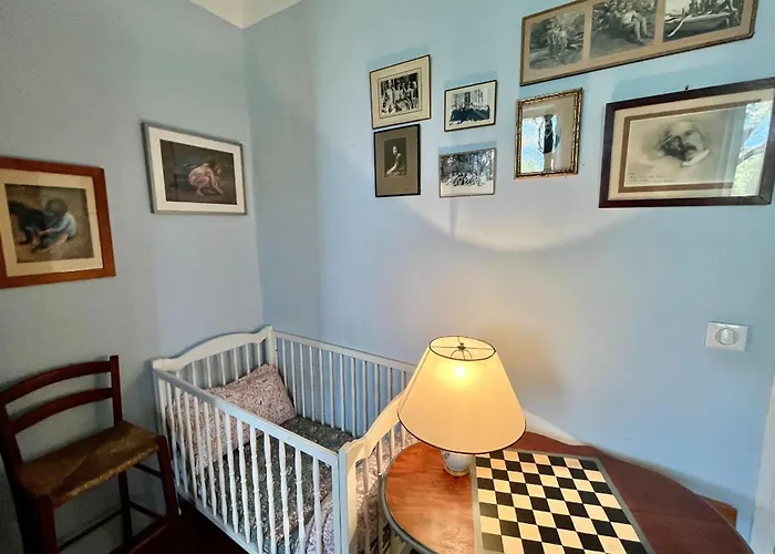 Family Of 150m2 With Swimming Pool In