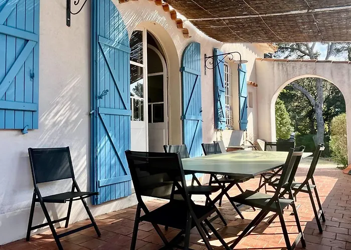 Family Of 150m2 With Swimming Pool In Hyeres